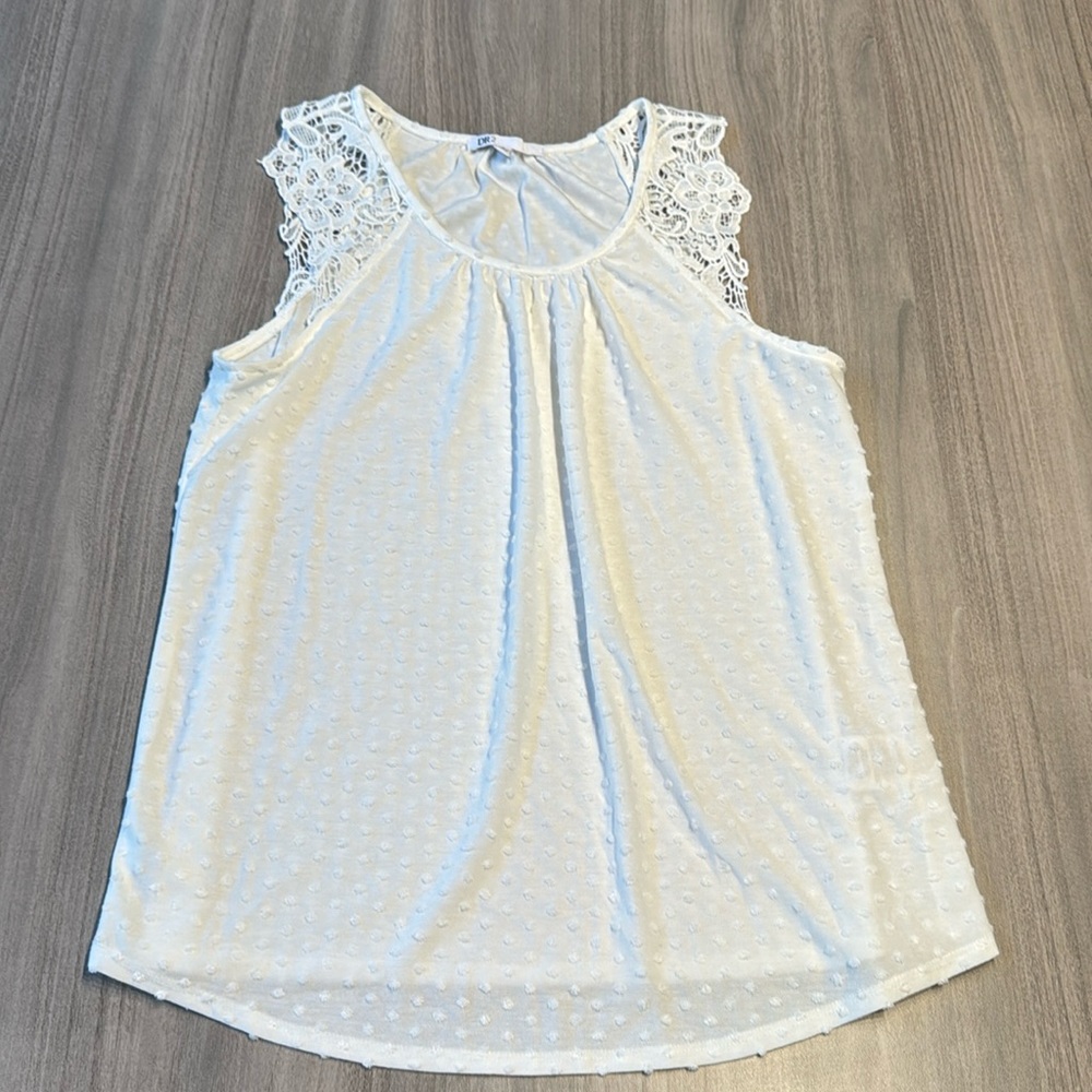 White top size small